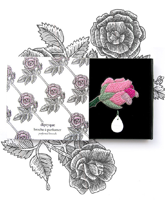 <h1>Diptyque</h1>
<p>Chic et innovante, la marque iconique de bougies a demandé à M&amp;L d'innover. Pari tenu avec une broche parfumée, largement plébiscitée par le public et la presse.</p>